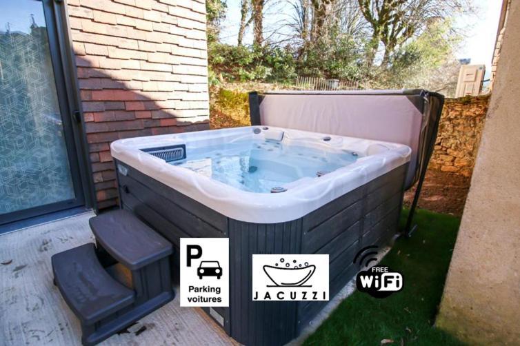 Bella, Jacuzzi Partage & Parking Avec Borne De Recharge Voiture Electrique Apartment ซาร์ลา-ลา-กาเนดา ภายนอก รูปภาพ